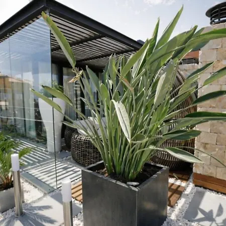 Penthouse Grand Noir 아파트 *