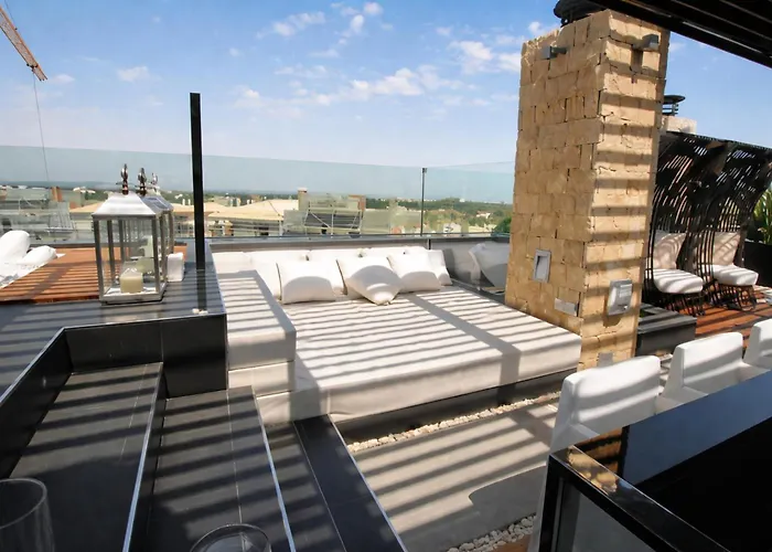 Penthouse Grand Noir