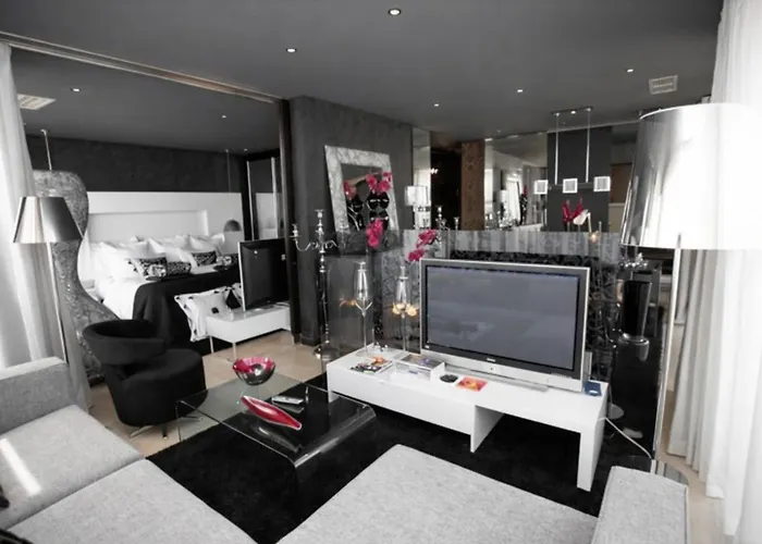 Penthouse Grand Noir